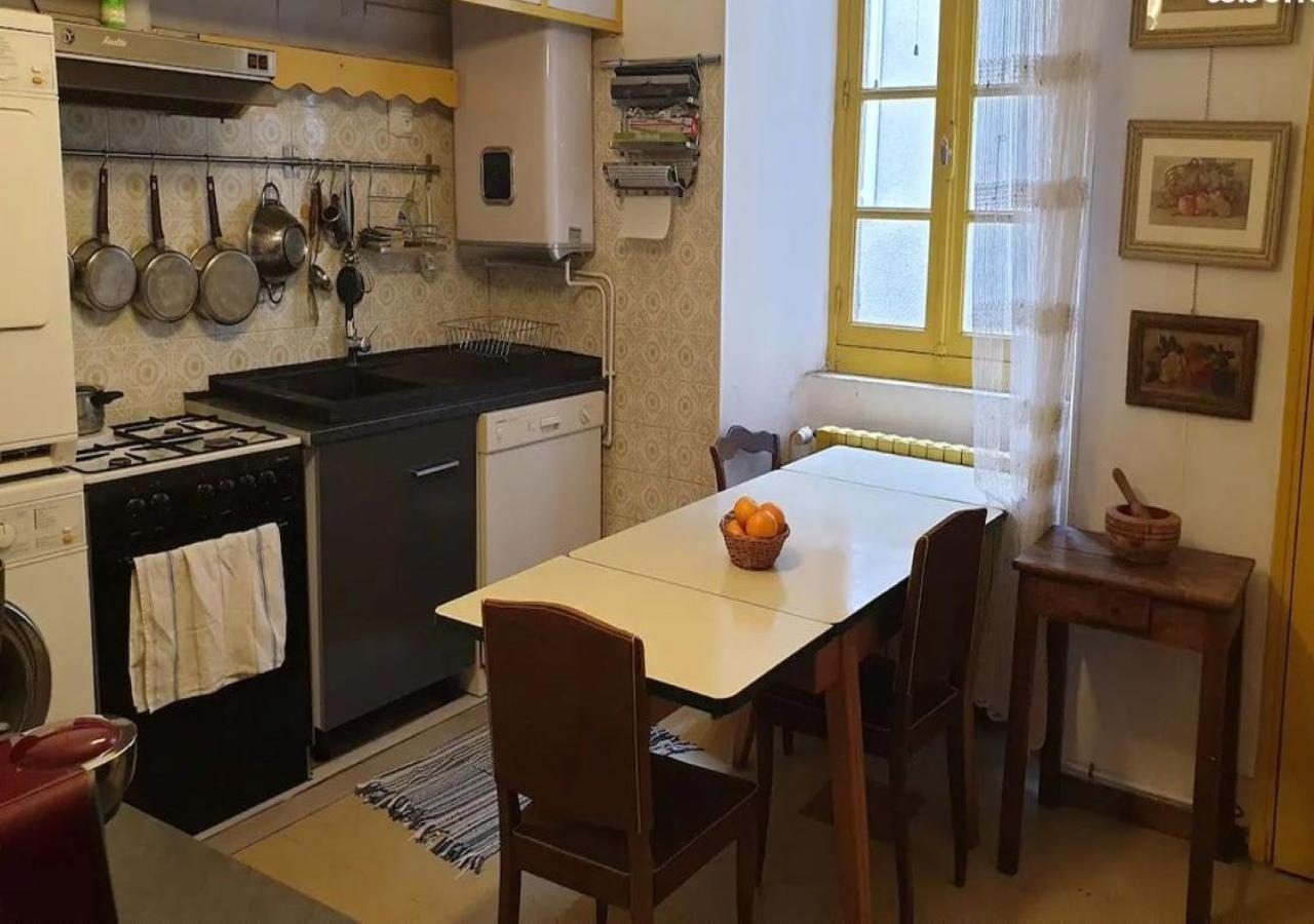 Grand Appartement De Charme Avec Parking Prive Florac 외부 사진