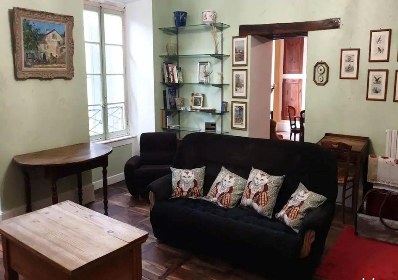 Grand Appartement De Charme Avec Parking Prive Florac 외부 사진